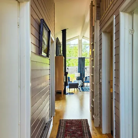 2 Bedroom Stunning In Σπίτι διακοπών Laurkollen
